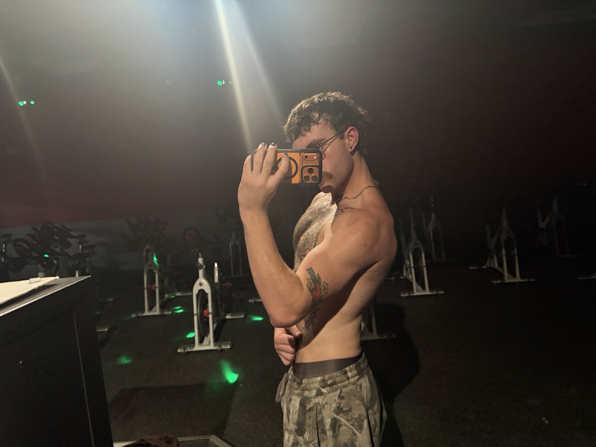 caleb 🕺 tweet media