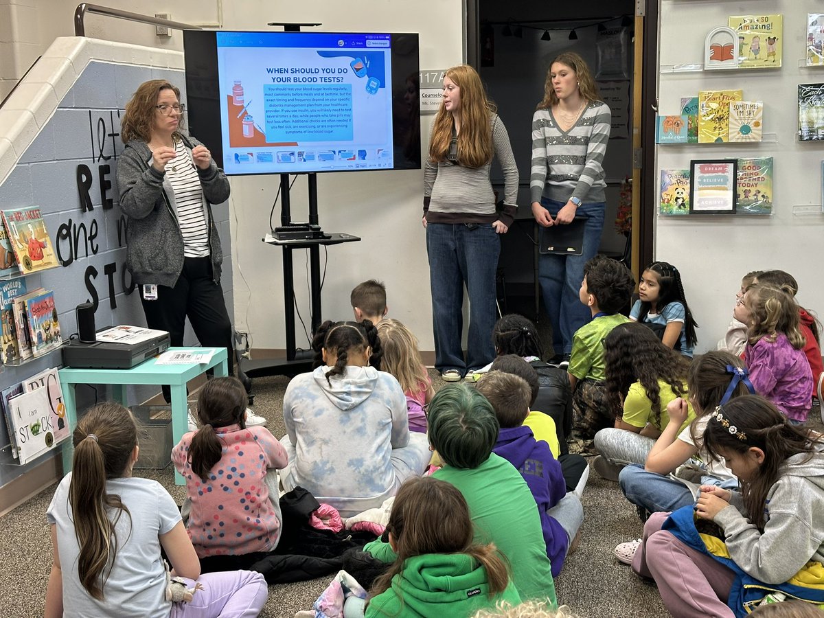 MrsSealsTweets tweet media