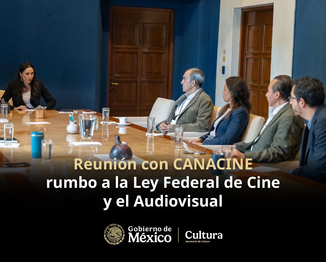 ccurieldeicaza's tweet photo. Nos reunimos con @CANACINE para conversar sobre la iniciativa de reforma a la Ley Federal de Cine y el Audiovisual, con el objetivo de fortalecer, de manera coordinada, el ecosistema del cine nacional y la creación de públicos.

Avanzamos en una ruta de corresponsabilidad que permita garantizar mejores condiciones de exhibición, mayor visibilidad y sostenibilidad para la industria.
@IMCINE @cultura_mx