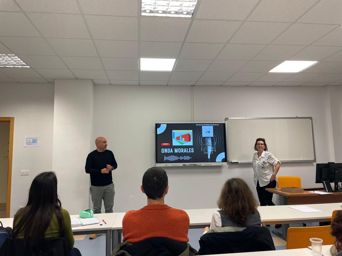 Nuestro centro ha participado en la Jornada Provincial de Radios Escolares 🎙️ organizada por el <a href="/cfiezamora/">CFIE de Zamora</a> junto la resto de centros de la provincia en la Red de 📻 escolares, de los que hemos conocido sus propuestas #radioEscolar #OndaMorales