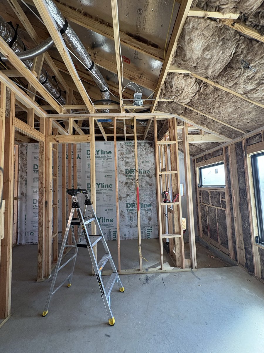 CARBOSQUATCH's tweet image. When your electrician isn’t around to replace an outlet box, what do you do?

#Construction 
#Trades
#Framing
#Concrete
#Slabs
#Woodwork
#Home
#Remodeling
#Plumbing
#Electrical