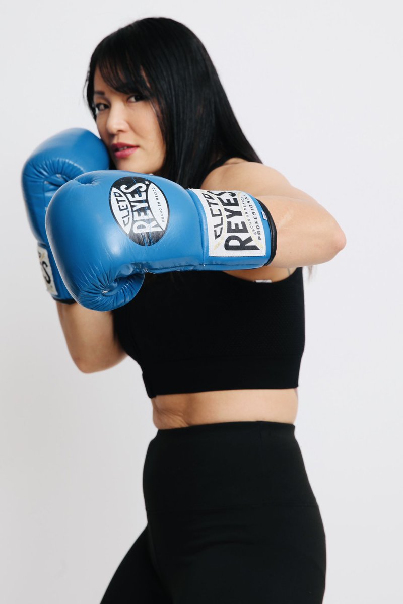 MiyoBluedog's tweet photo. .
📸　@janettephoto 🫶
Thank you @josejamesmusic 🙏
.
Which me do you like best?
.
If you want it   you can have it ❤️‍🔥🥊
All you gotta do is just reach right out and grab it 🥊❤️‍🔥
.
@cletoreyesboxing 
@cletoreyes_japan
@cletoreyesmexico https://t.co/0C6m0wTJjS