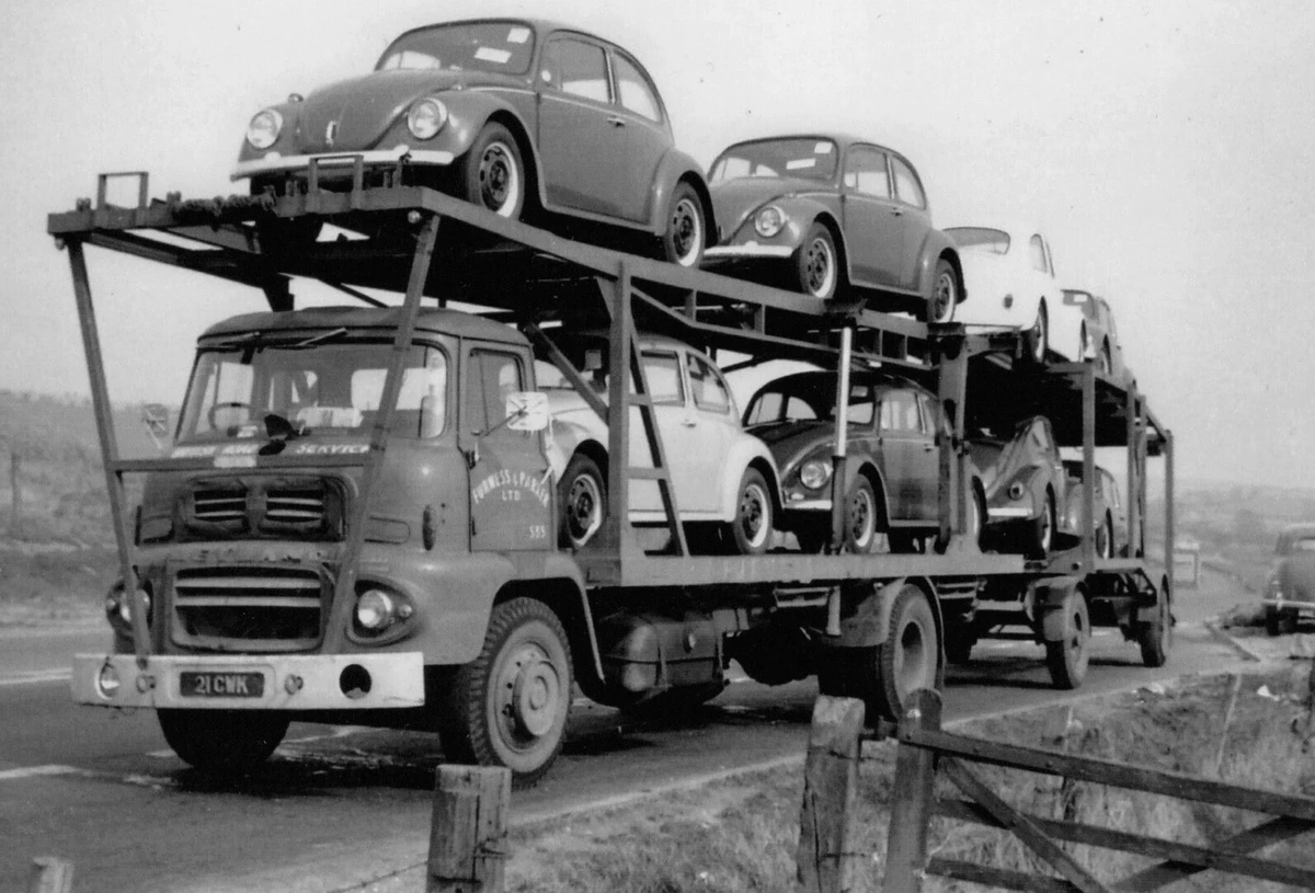 Happy #WednesdayVW / #VWWednesday!... 
#Auto #Automobile #Automobiles #Autos #Beetle #Car #CarHistory #Cars #CarsHistory #ClassicCar #ClassicCars #Coccinelle #Coupé #Cox #Käfer #Kever #Photo #Photographie #Photography #RetroCar #RetroCars #VintageCar #VintageCars #Volkswagen #VW