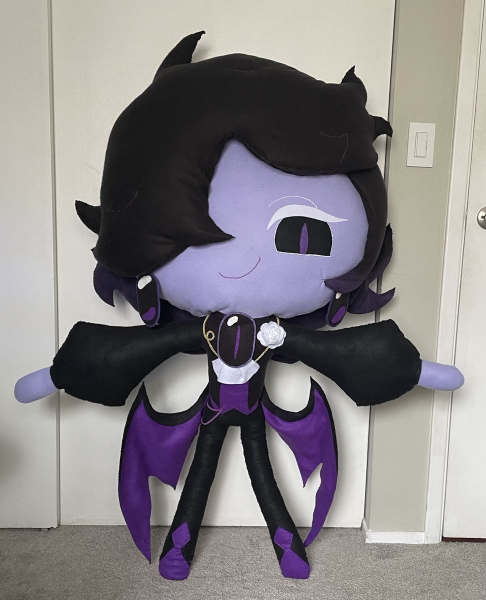 Syviall's tweet photo. Guys I finally did it!!! 
The 5ft tall Black Sapphire plushie is done! :D
#blacksapphirecookie #crk #cookierunkingdom #cookierunkingdomfanart #fanart https://t.co/zoDGqTE2iC
