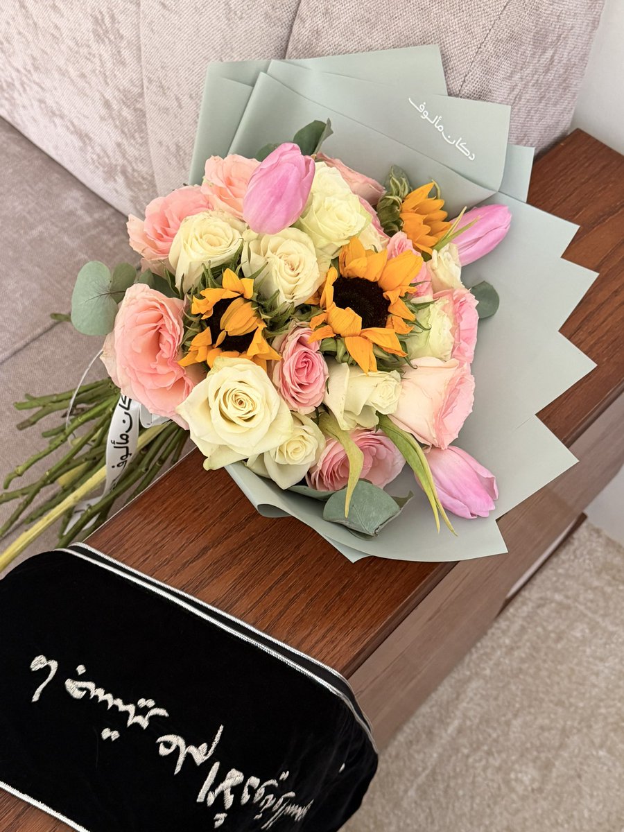 إي لأ tweet media