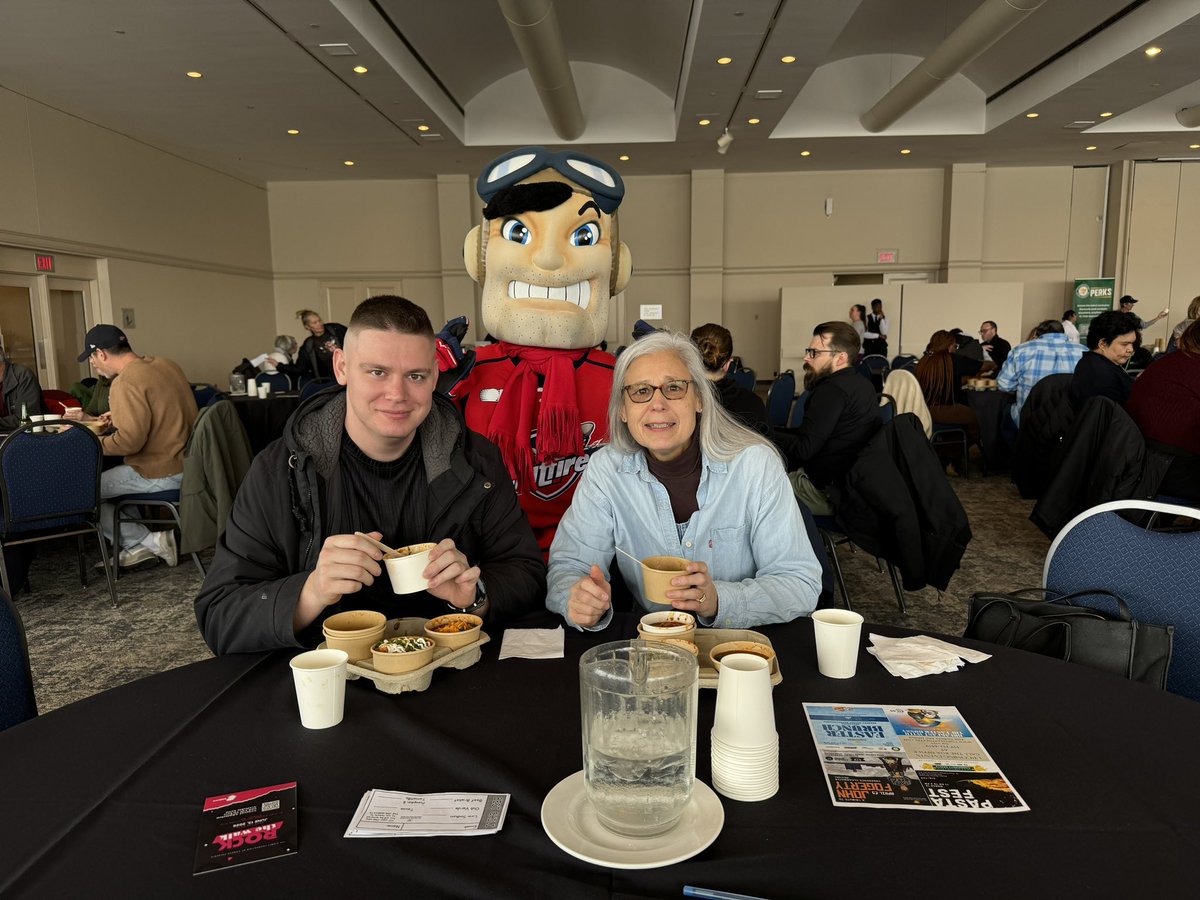AM800CKLW's tweet photo. It was the perfect day to warm up with some chili at Chili Fest!! 

Proceeds from this event benefit the college foundation

#chilifest #chilifundraiser #lunchtimechili #chiliatsccca201 #bestchili #chililovers #chilicookoff https://t.co/GftrMc1xqt