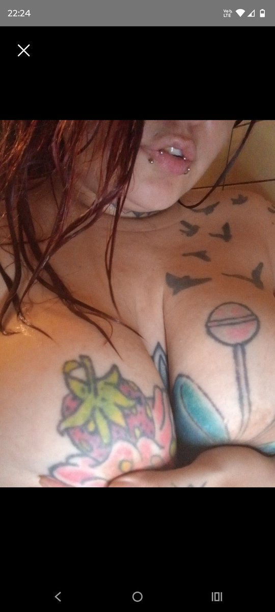 FreecherryOf's tweet photo. It's always a  good time for a shower. https://t.co/dlwDIXC1iK
