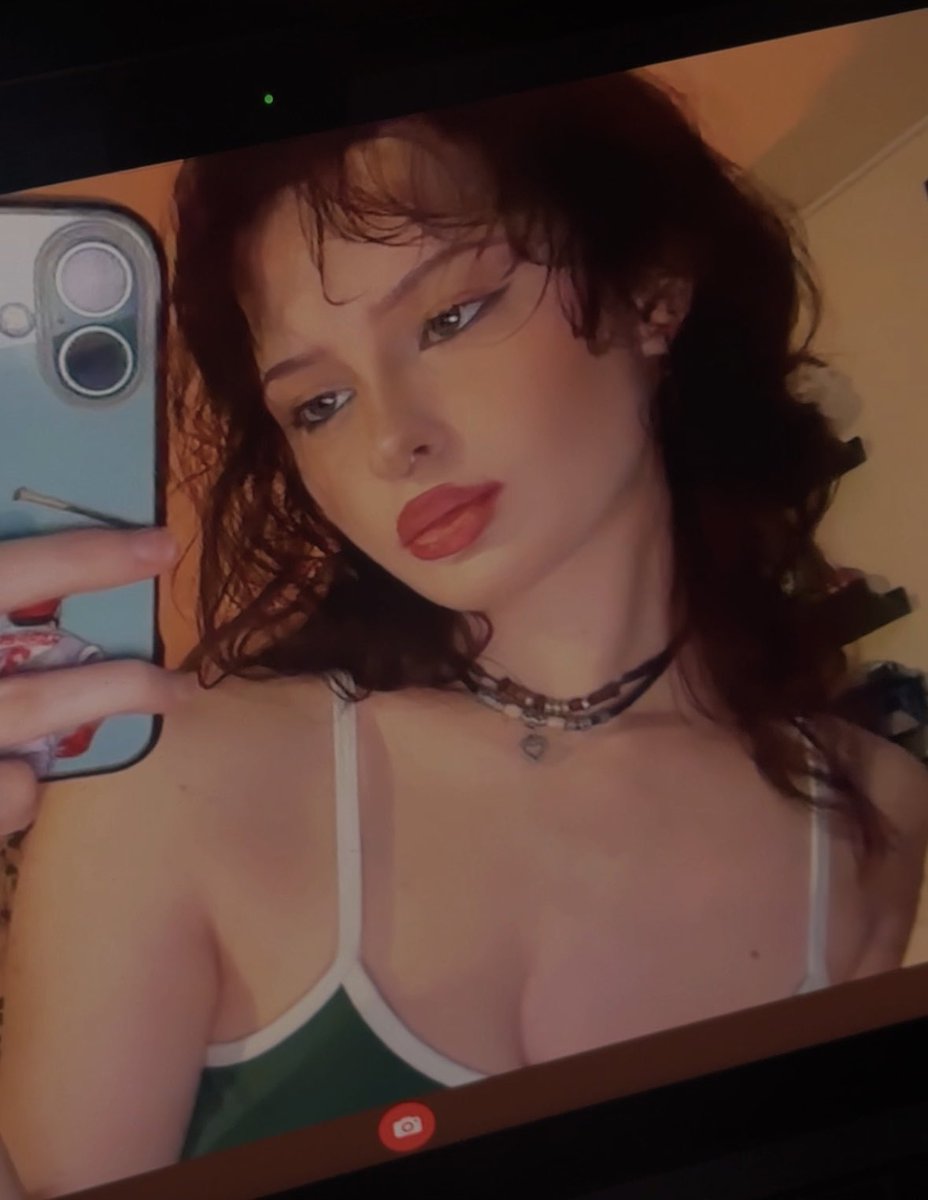 rae ✮⋆˙ tweet media