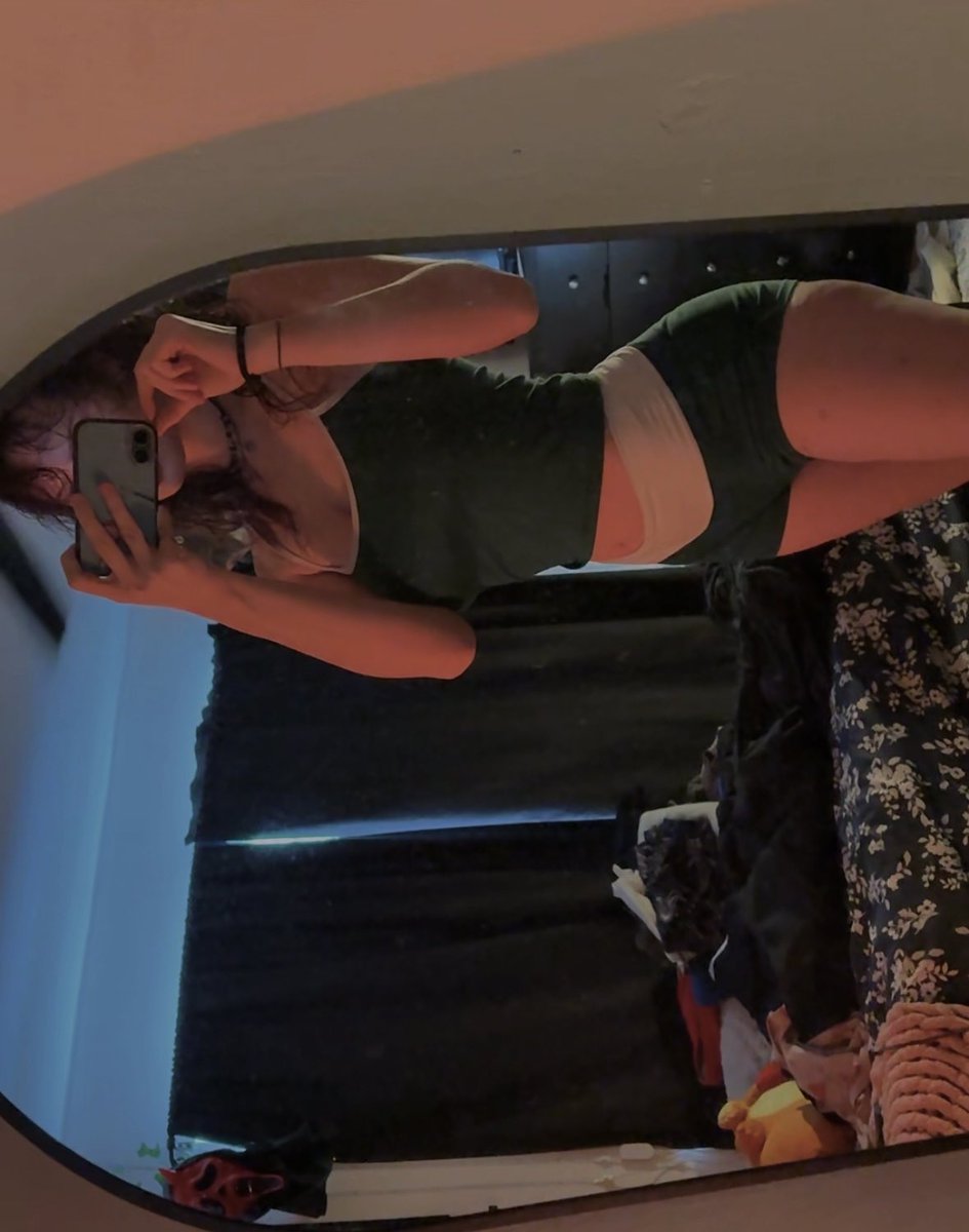 rae ✮⋆˙ tweet media