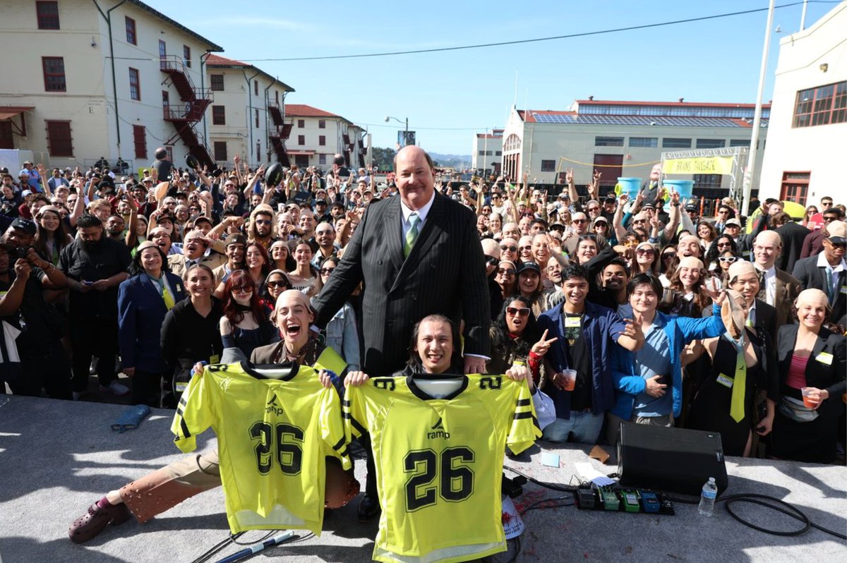 kendall hope tucker tweet media