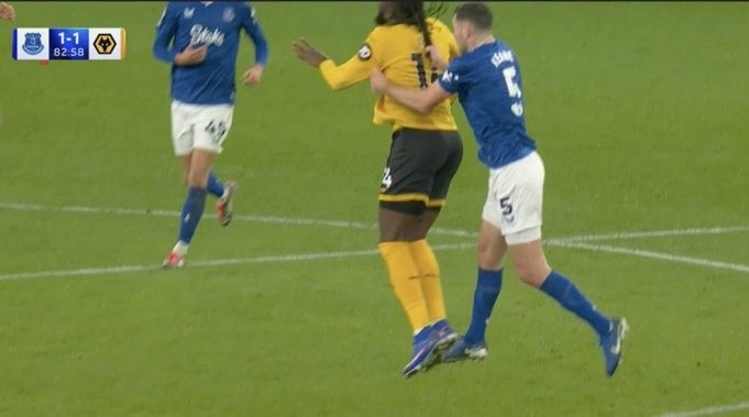 Spot the difference. One is a red, the others - play on.