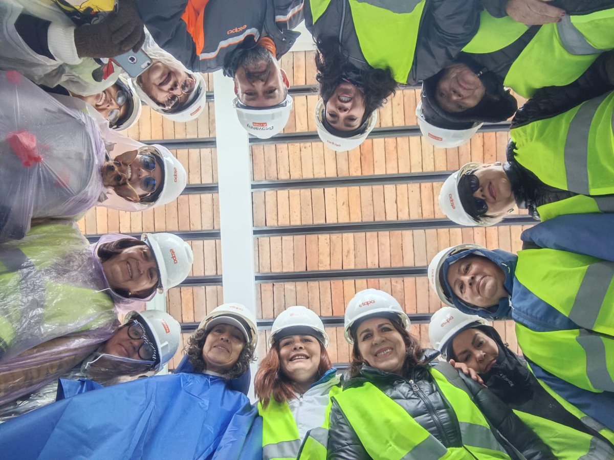 CuencaUpam's tweet photo. Nuestros estudiantes de Nivel 1 y 3 del Módulo de Turismo y Vida Sana disfrutaron de una jornada llena de movimiento, aire puro y descubrimiento en el Biocorredor del Yanuncay.
Gracias a este grupo por la energía, la participación y las sonrisas que acompañaron el recorrido
#UPAM https://t.co/bn2yncP0jP