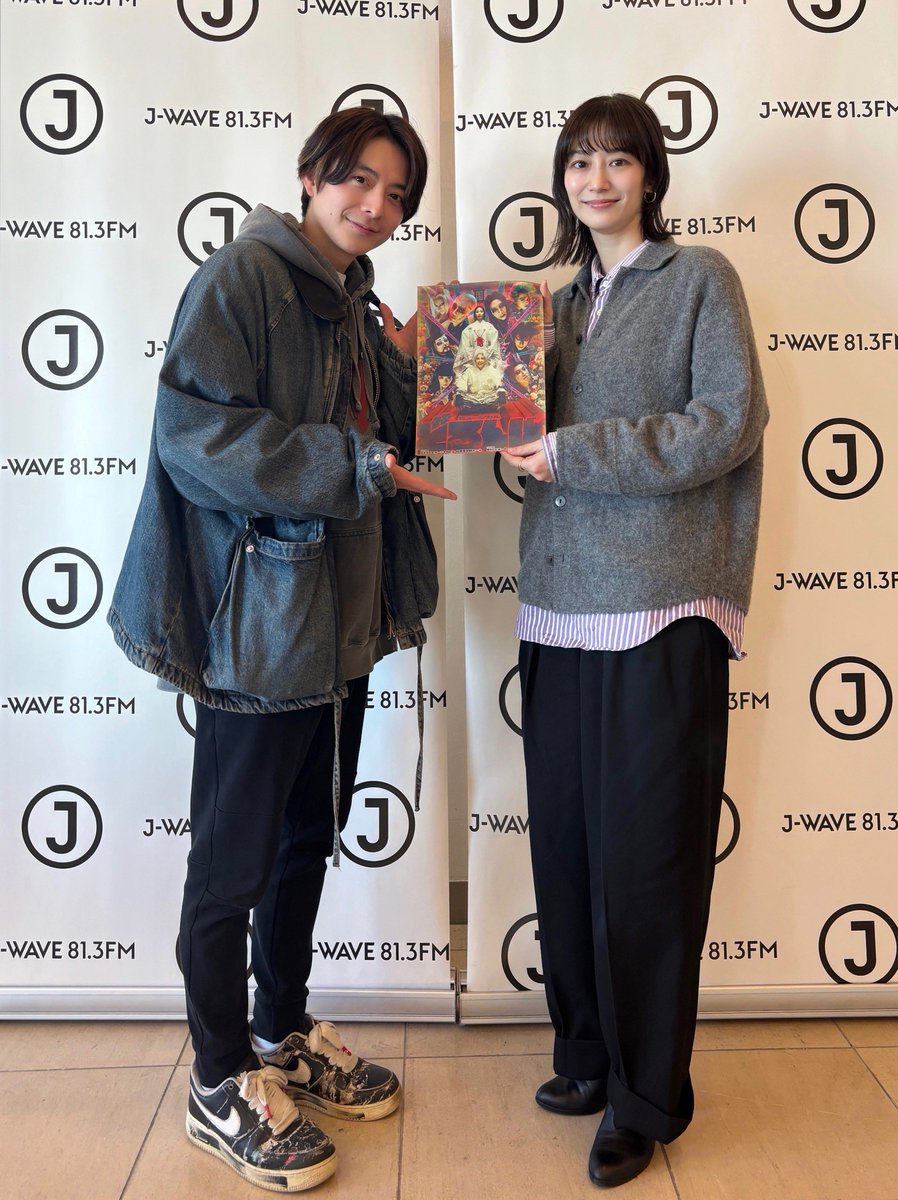 JLL813_'s tweet photo. 《LIVING ON THE EARTH》 
📻https://t.co/OEZLeZKoVs

今週は俳優の #小池徹平 さんをお迎え🎭

最終日は、40代を迎えた今の心境や、
主演ミュージカル『どろんぱ』への挑戦、
そしてコーナーのテーマである"豊かさ"について伺いました🌿

#jwave #JLL813 https://t.co/xhZck8awzA