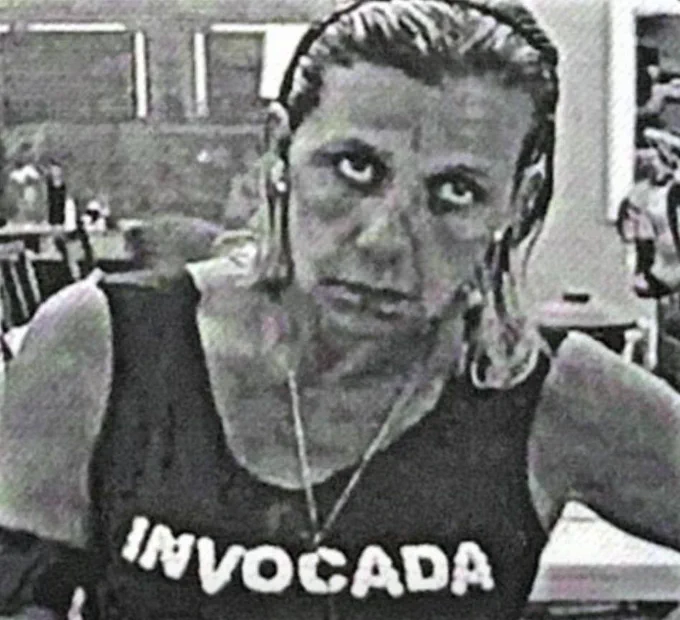 não tô acreditando que roubaram meu design dos bonés 