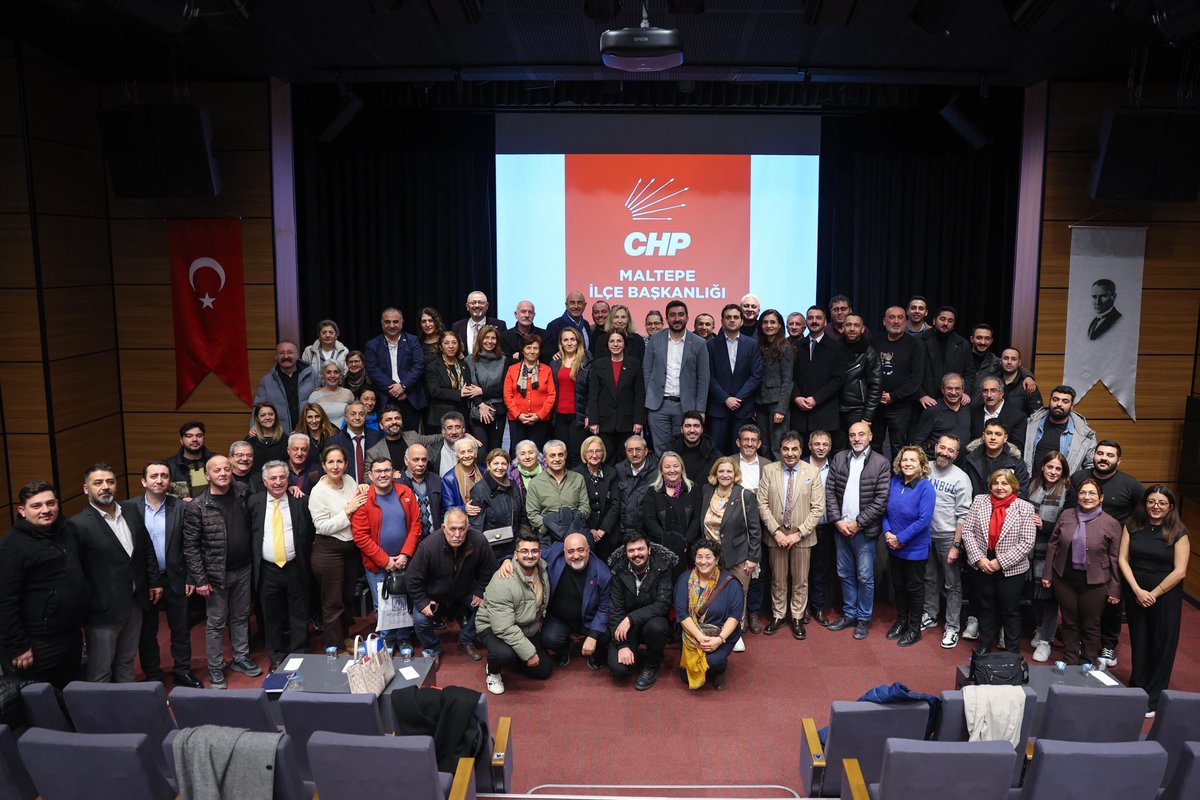 Cumhuriyet Halk Partisi CHP Maltepe İlçe Başkanlığı, kapsamlı bir değerlendirme toplantısına ev sahipliği yaptı. yenisayfa.com.tr/haber/chp_malt… <a href="/KenanOtlu/">Kenan Otlu</a> <a href="/koymenesin/">Esin Köymen</a> <a href="/chpmaltepe/">chp maltepe</a> <a href="/CHP_istanbulil/">CHP İstanbul İl Başkanlığı</a> <a href="/CHPMaltepeGenc/">CHP Maltepe Gençlik Kolları</a>