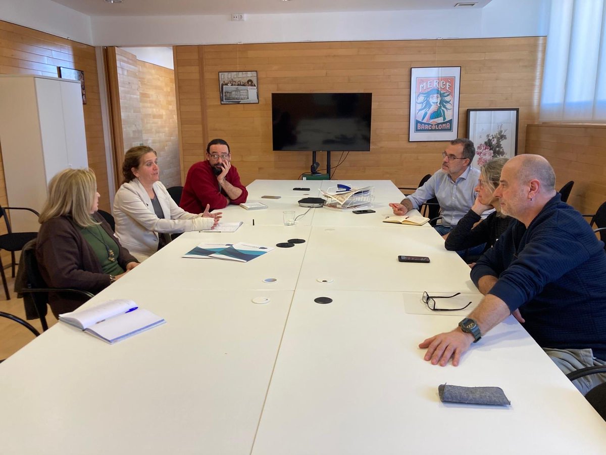 FCDrogodependències tweet media