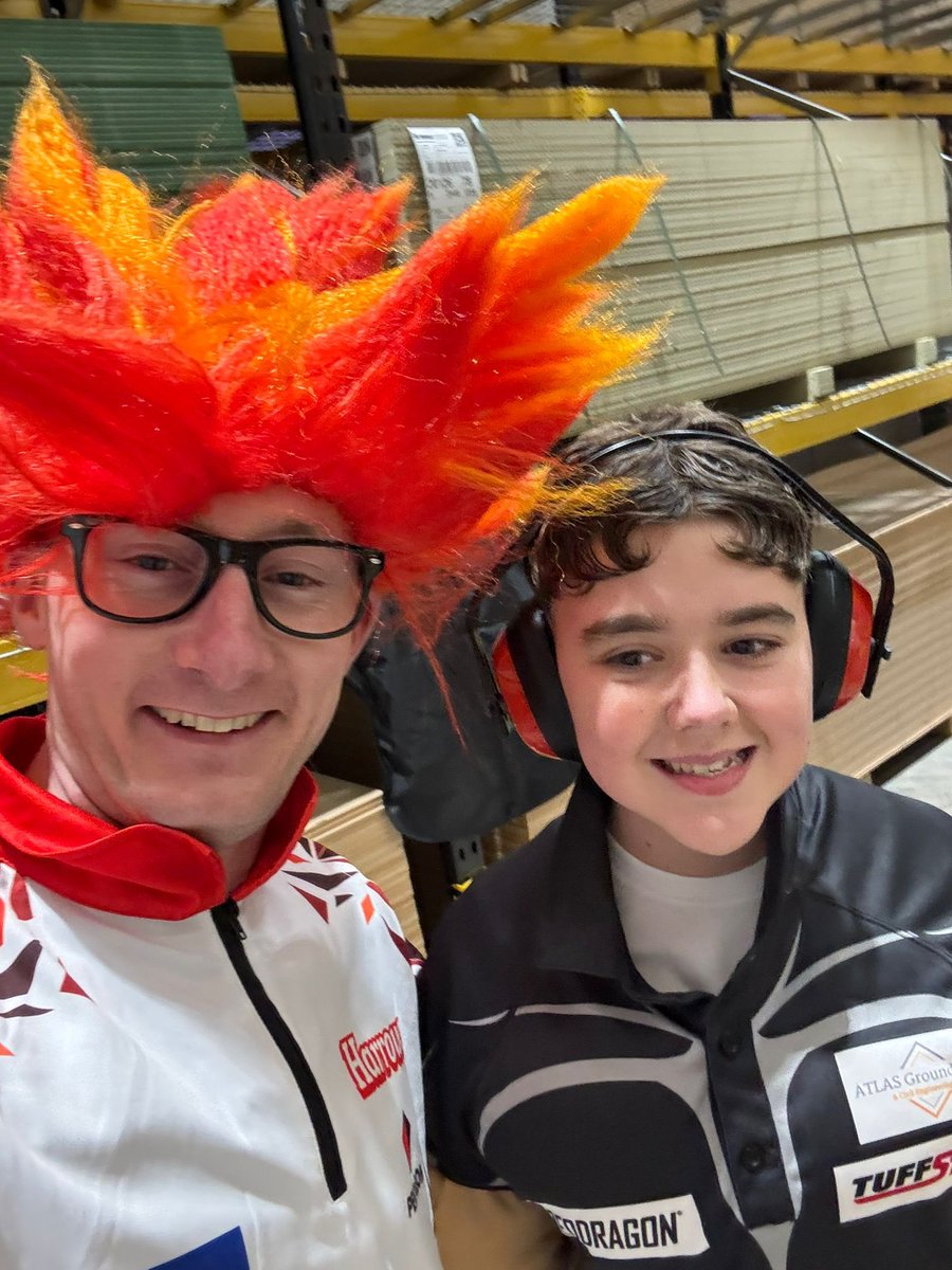 Bones0702's tweet photo. Excellent night at the @mkmbs Arbroath opening night last week. Wee man had a ball with the stars @soots180 @DamonHeta180 and @Gezzyprice 😂🎯 made his night 💙💛 https://t.co/ysyqTZLwEo