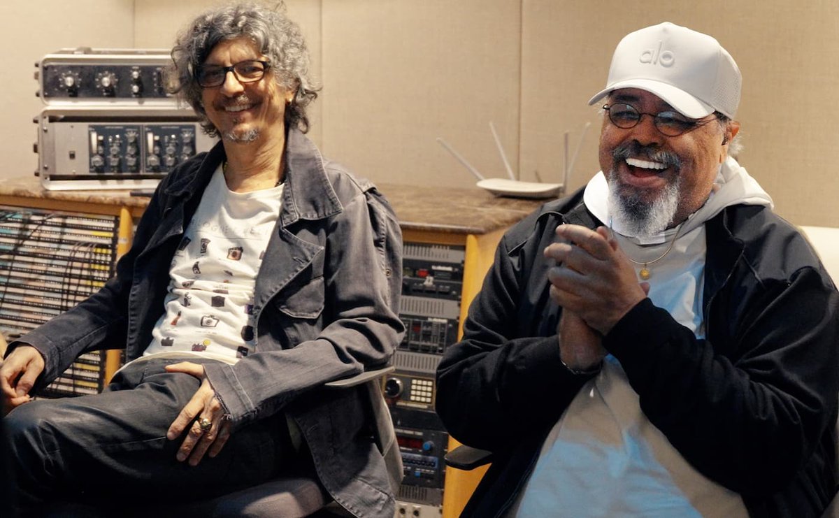 UM GRANDE BAILE DE CARNAVAL, ASSIM É “MAR DE ARAGÃO”, NOVO DISCO DO <a href="/monobloco/">Monobloco</a> QUE HOMENAGEIA <a href="/jorgearagao/">Jorge Aragão</a> portalpepper.com.br/um-grande-bail…