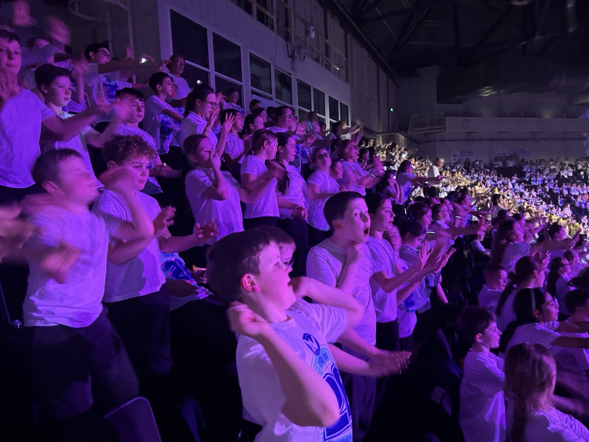 BirstallAcad13's tweet image. What an incredible experience at @YVconcerts 🎶✨ #TeamBirstall proudly sang Power in Me—a powerful reminder that confidence, strength, and belief are already within us all. So proud of everyone for using their voices! 💙🙌 🎶@FocusTrust1  #7MustsofFocusTrust