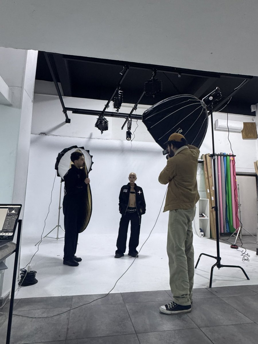 PLUS212 ® tweet media