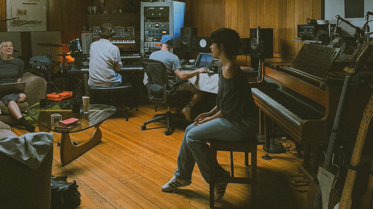 CabellopicsBR's tweet photo. cc5 vibes ✨ https://t.co/UgmmM4WL7g