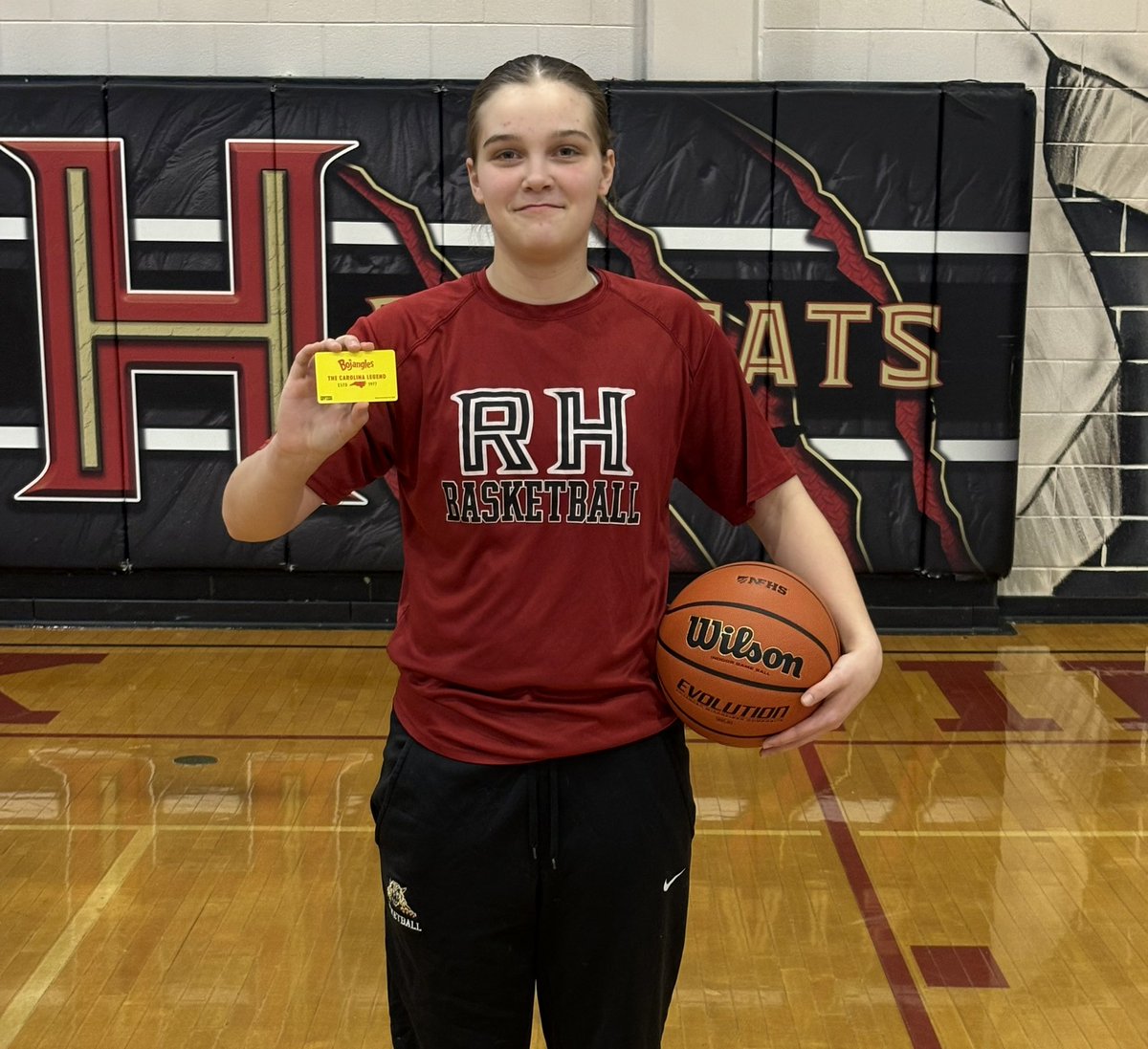 CoachKennyO's tweet photo. Junior Forward Hannah Anderson @HannahAnderson2 is the Bojangles Student-Athlete of the month for January representing LadyBearcatBB. Congratulations Hannah Well Deserved. #BearcatPride @RHBearcats @RHHSGirlsBBall  #BeTheStandard https://t.co/IjRAxJskhS