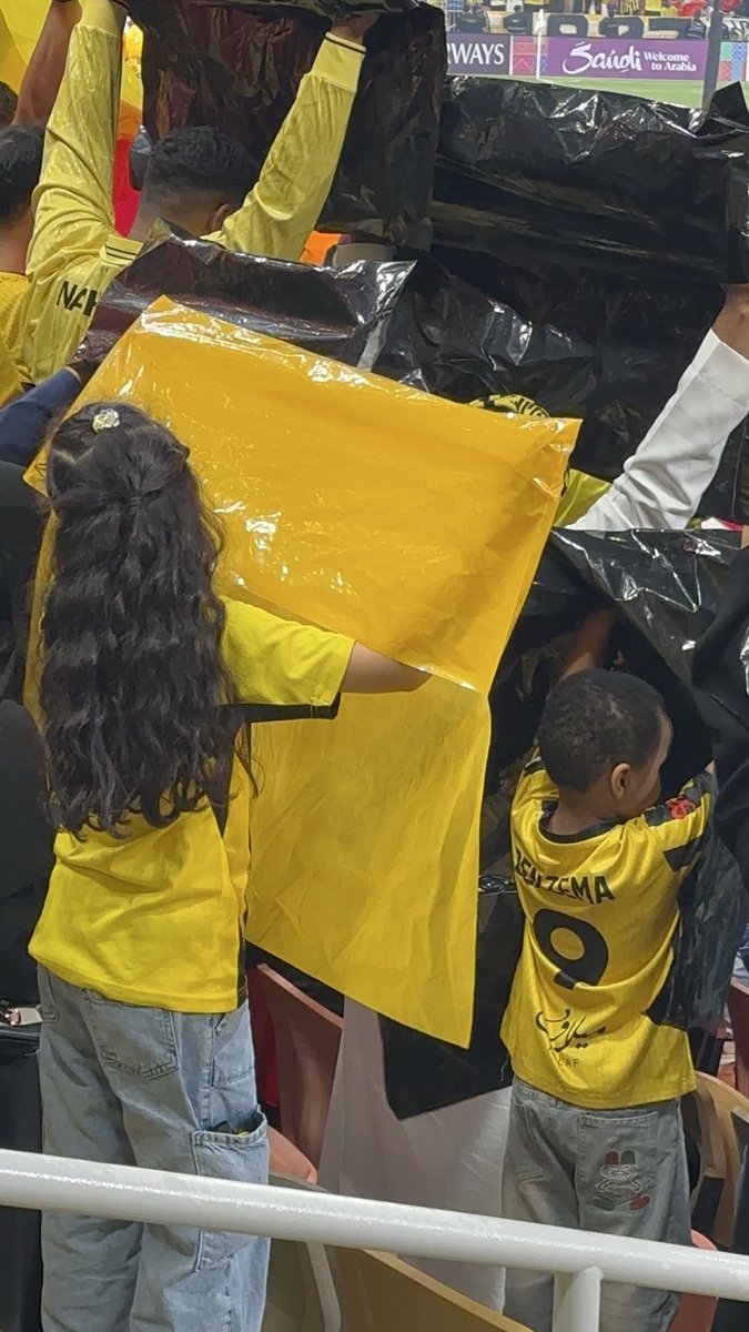 أهذهِ صَخرةٌ أم هذهِ كَبِدُ tweet media