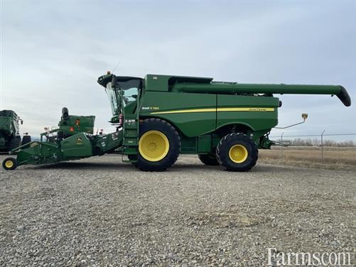 FarmsPrairies's tweet image. 2018 John Deere S780 👇

580 dual wheels, advanced powercast tailboard, small tough grains package, power folding hopper, and more, for sale at @BrandtAG.

farms.com/used-farm-equi…

#Combines