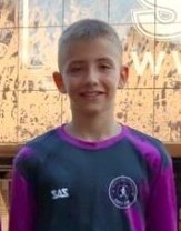 FnrpasaScouting's tweet photo. (1/7)
💎 Nuh Topalović (12) — FA Healthy Future 

Nuh, 2014 doğumlu olmasına rağmen inanılmaz bir pozisyon alma kabiliyetine sahip olan merkez oyuncusu. Yaşıtlarına göre top dağıtımı ve çevre kontrolü  konusunda kesinlikle daha iradeli, daha özverili. https://t.co/0q7Z7nsicO