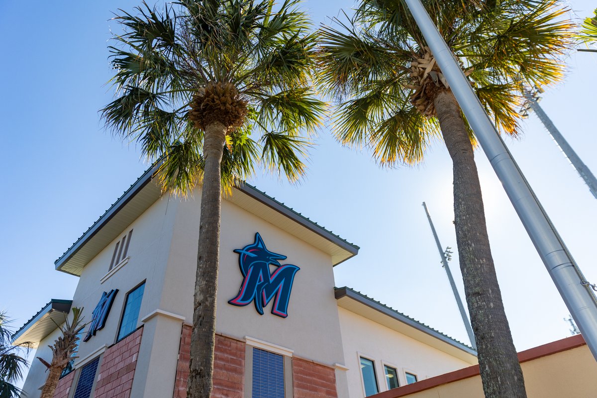 Roger Dean Chevrolet Stadium tweet media