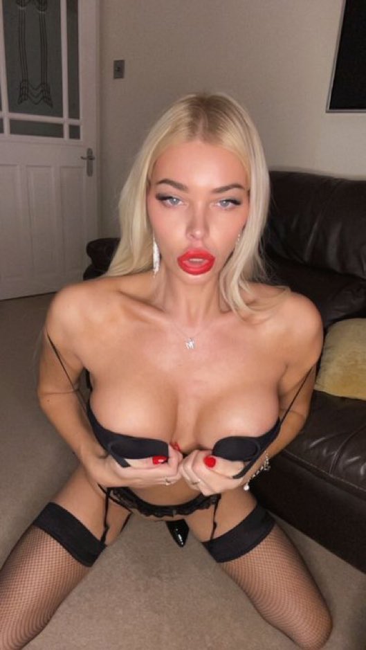 She’s so divine
<a href="/mialightstar/">Mialightstar</a>