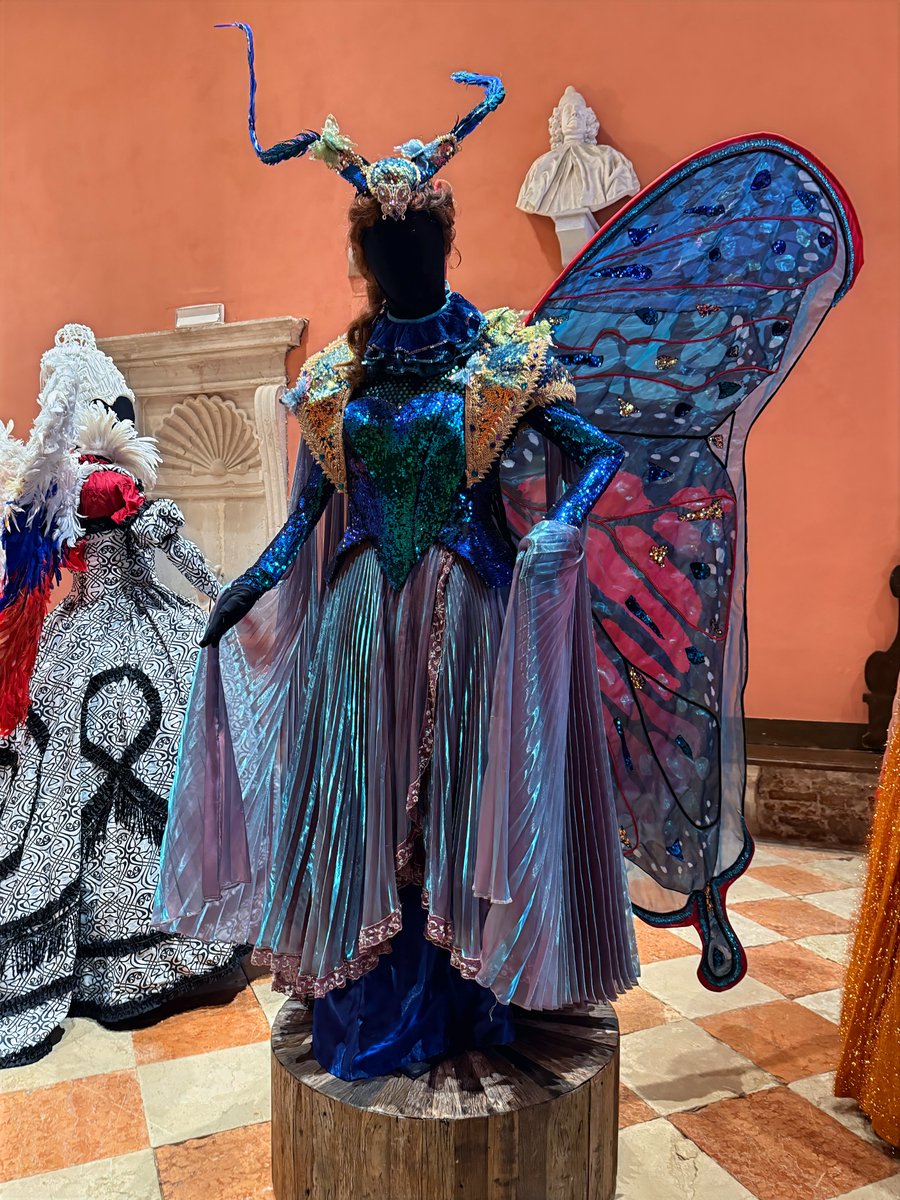 ProwalkTours's tweet photo. 🎥 New Venice Museum Walk (16 min)
A short walk through the Museo di Palazzo Mocenigo—home to Venice’s history of textiles, costumes, and perfume.

▶️ Watch: https://t.co/qrpcgPwZtH

#Venice #Museums #ItalianHistory #ProwalkTours https://t.co/NpeaHXzebx