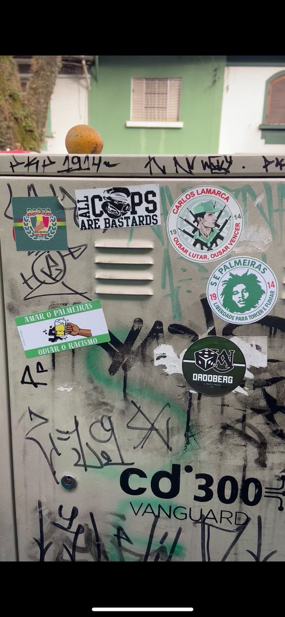 Antifa_Ultras tweet media