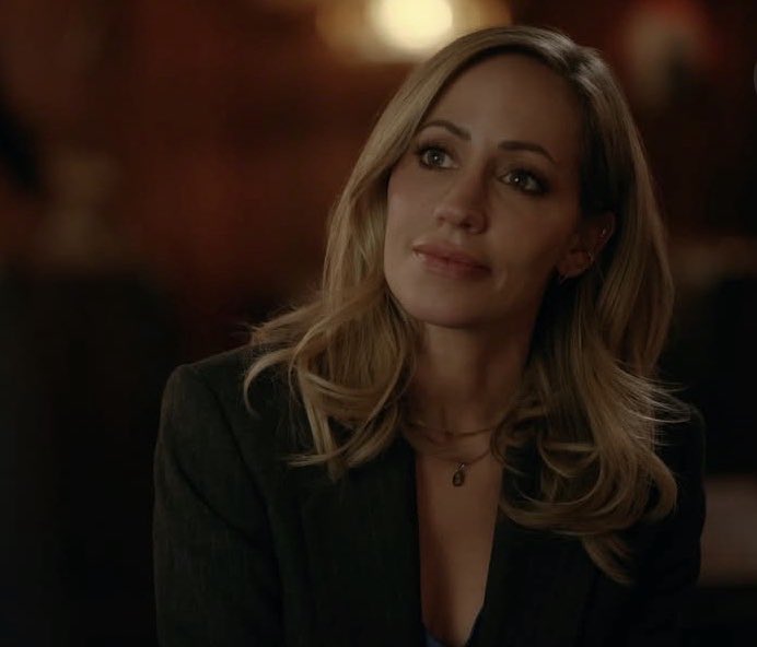 the way they look at each other!!!!🥹i’m so ready to collect my briebrady endgame❤️‍🩹#virginriver