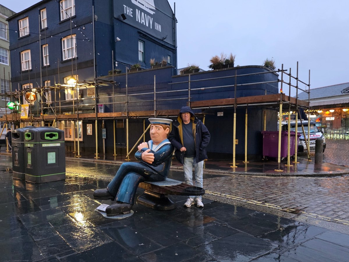 AHaglington's tweet photo. #Artist #BerylCook's #Sailor #statue in the #Barbican
#Plymouth #Devon
๐จ
#AndrewHaglington
Feb 2026 https://t.co/wz7c0CsOWU