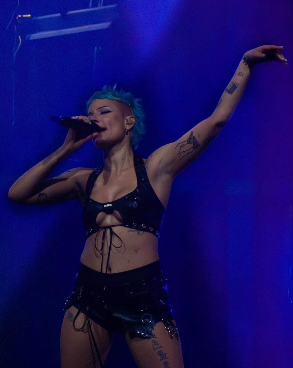 Halsey Italia 🇮🇹 tweet media