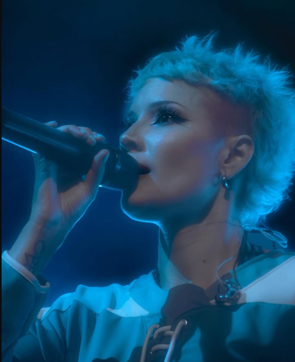 Halsey Italia 🇮🇹 tweet media