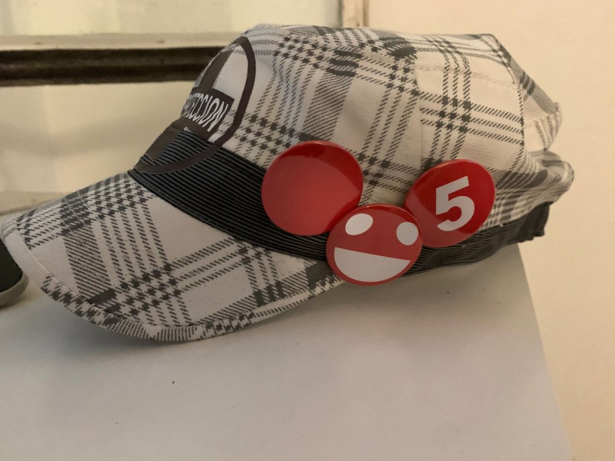 PROTeCCioN tweet media