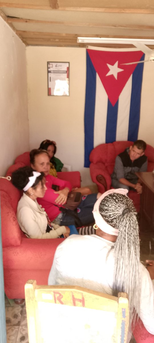 YuleybiC57702's tweet photo. Grupo coordinador de la BJM en #CulturaCampechuela, trazan estrategias para perfeccionar el trabajo de la joven organización.
@yordan_roberto, @LeyvaRidiel , @CarlosManuelAt3 , @BorgesOlivero , @OrlandoItu25012. https://t.co/m9VL6qx3KB