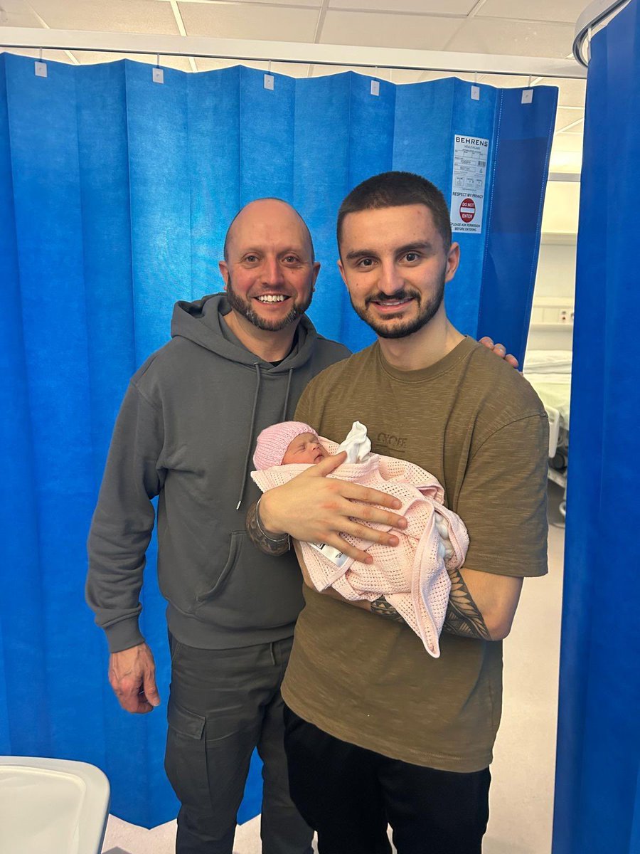 The club would like to congratulate our captain, Harvey Lewis and his Fiancé, Mollie Martin, on the safe arrival of their daughter. 

Born on Friday at 15:30pm……congratulations both❤️

We would also like to congratulate our Manager, Paul Lewis, on becoming a Grandad. 

#mond
