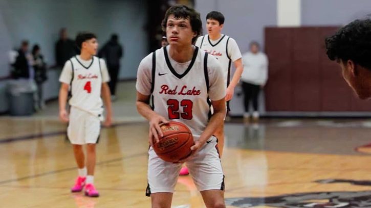 ndnsports's tweet image. Dimitrius Harris (Ojibwe) is a three sport star at Red Lake HS (MN) 
#NativePreps #Ojibwe

Read at:
buff.ly/hReacqY