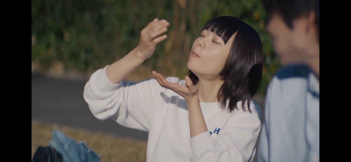 杉咲花、こういう役やらせたら最強やろ。

めっちゃおいしそうに食べるし、
もぐもぐしてるだけで可愛すぎる。
この感じ、好きな人多いよな？

#冬のさ春のね
#杉咲花