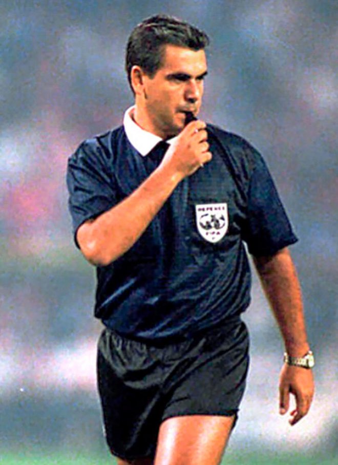 El robo de Brito Arceo al <a href="/CD_Toledo/">C.D. Toledo 🦅💚⚪️</a> que nos privó de ser el primer equipo en encadenar tres ascensos consecutivos hasta Primera división, prácticamente con el mismo grupo de jugadores que comenzó en Tercera.