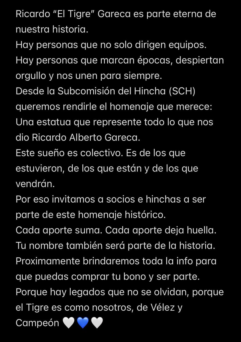 VelezSCH's tweet photo. SE VIENE LA ESTATUA A GARECA. https://t.co/nfVpW2gpss