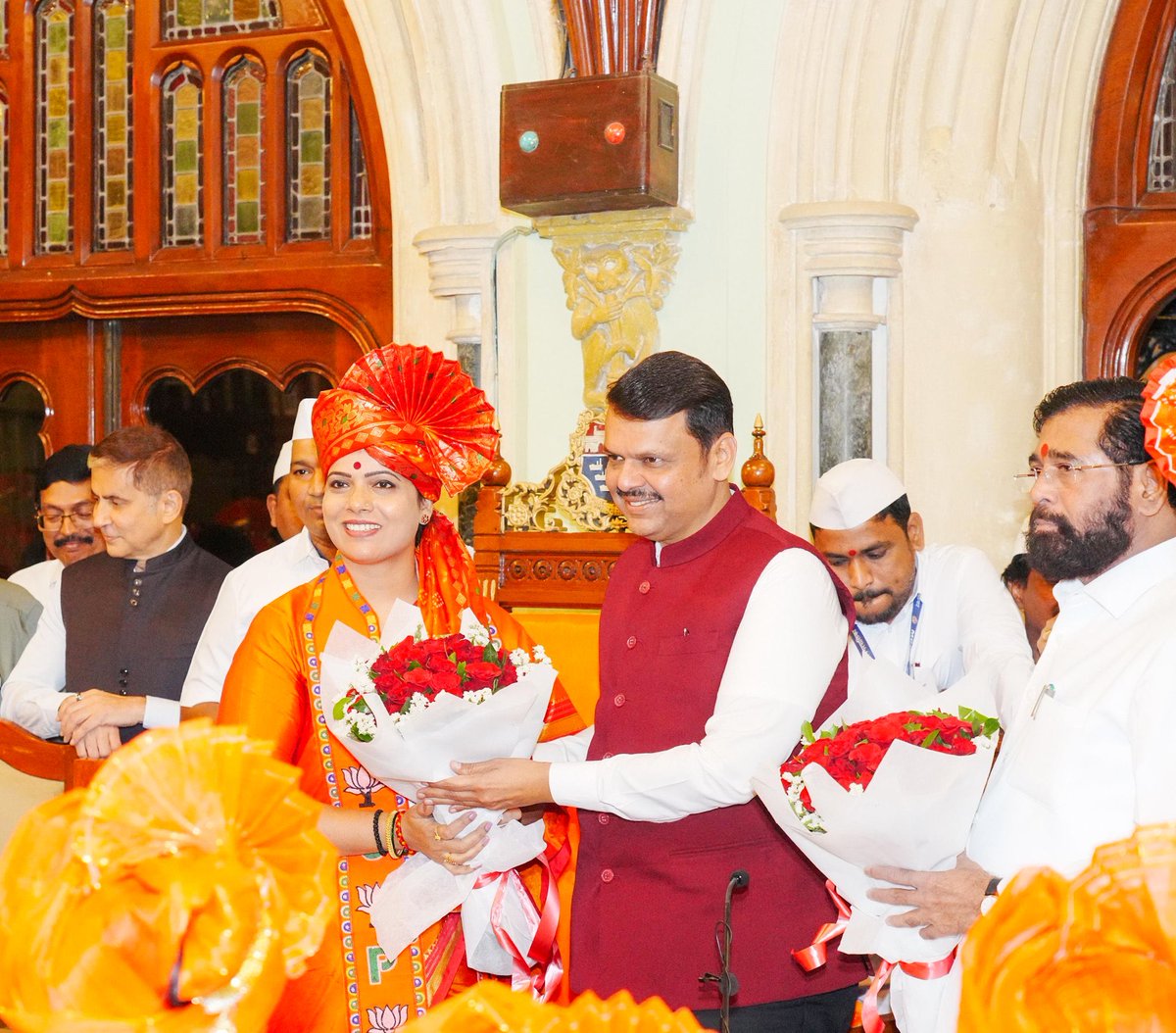 vivekanandg's tweet image. मुंबई, एक नए अध्या की शुरुवात 
देवभाऊ ने जो कहा सो किया 
मुंबई को एक हिंदू मराठी महापौर मिला 
मुंबईकरों का अच्छे मुंबई का सपना पूरा होगा 
रास्ते खड्डे मुक्त कचरा मुक्त बरसात में जल का जमाओ नही होगा 
आपली मुंबई रोहिंग्या बांग्लादेशी फेरीवालों से मुक्त होगा 
भगवा होगा 
#BMC #mayor