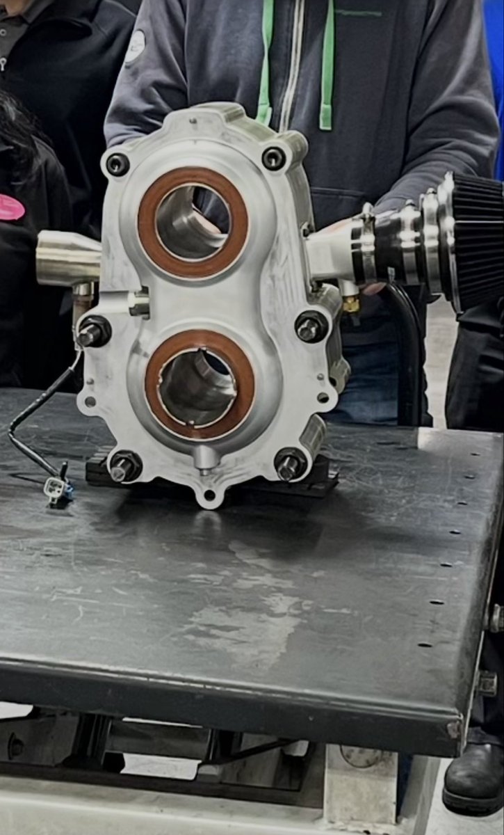 debull911's tweet photo. @MagneticNorse Got to see this in person.  Quite interesting and incredibly light and compact. https://t.co/UdQM983tL2