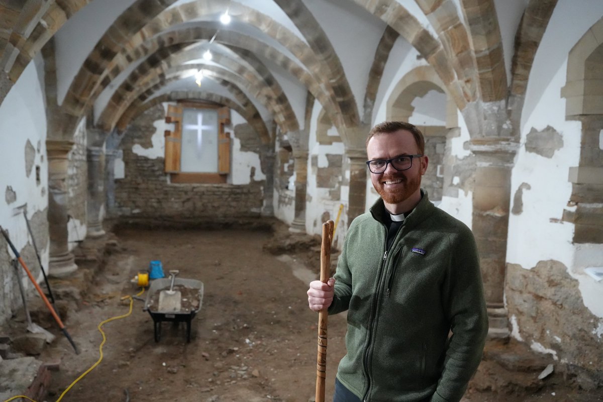 Durham Cathedral tweet media