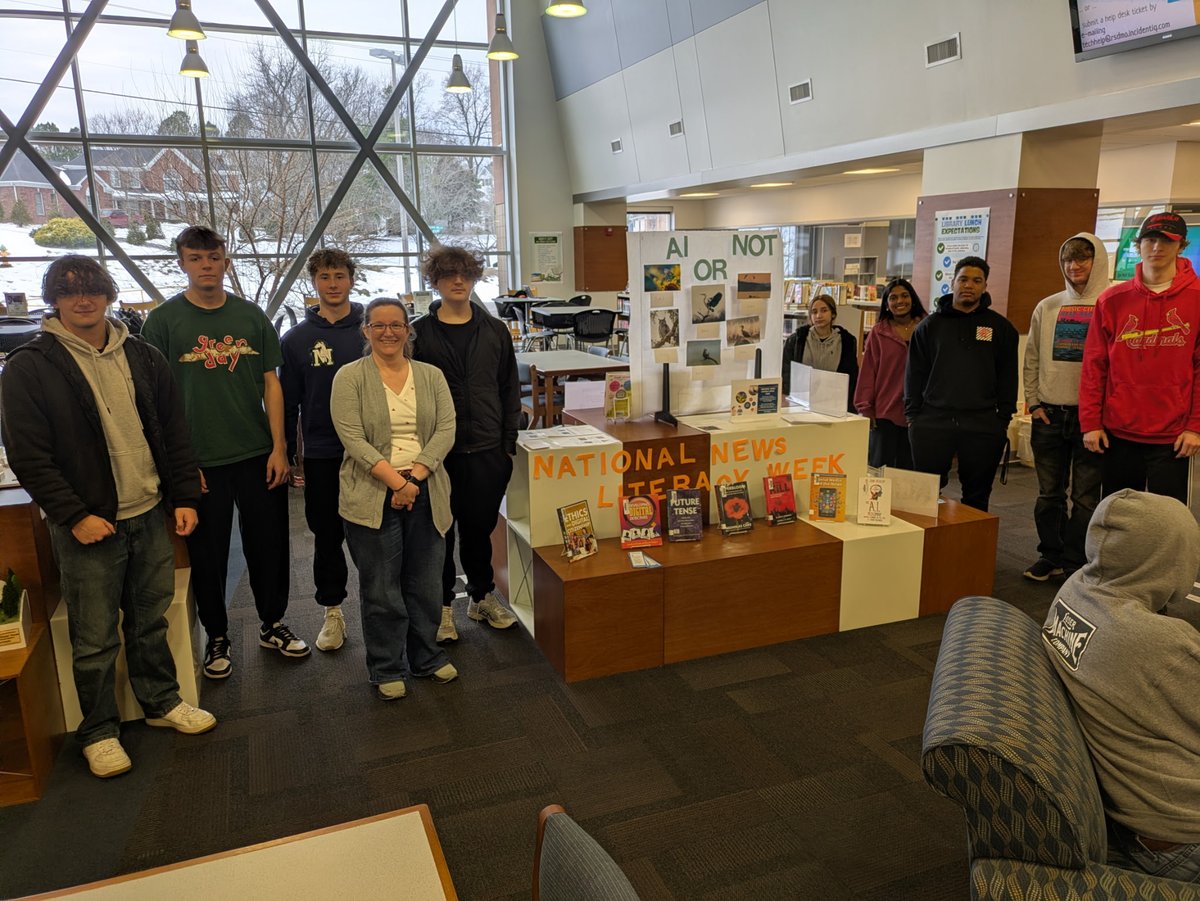 MHS_readers's tweet photo. We had 19 classes visit for National News Literacy Week to learn about the roll of the free press in our world today. Special thanks to Mrs. Gray's Contemporary Issues class for designing a library display on this topic! https://t.co/k8QOnRhtbl