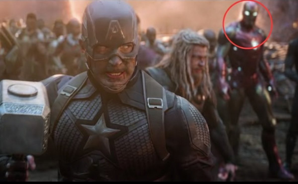 Remember when Tony Stark got jealous after seeing that Steve Rogers was more worthy than him to lift Mjolnir 😜