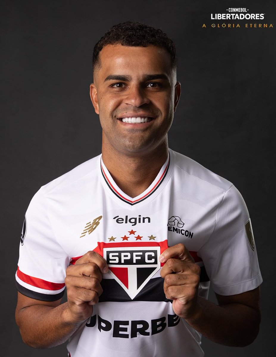 are_cruzmaltina's tweet photo. 🚨 | AGORA: Vasco possuiu negociação avançada para contratar o meio campista Alisson, do São Paulo —  informa @LucasTanaka.

Há um otimismo grande entre as partes, que já discutem detalhes finais do negócio.

Boa contratação? https://t.co/2AdXL3sfSA